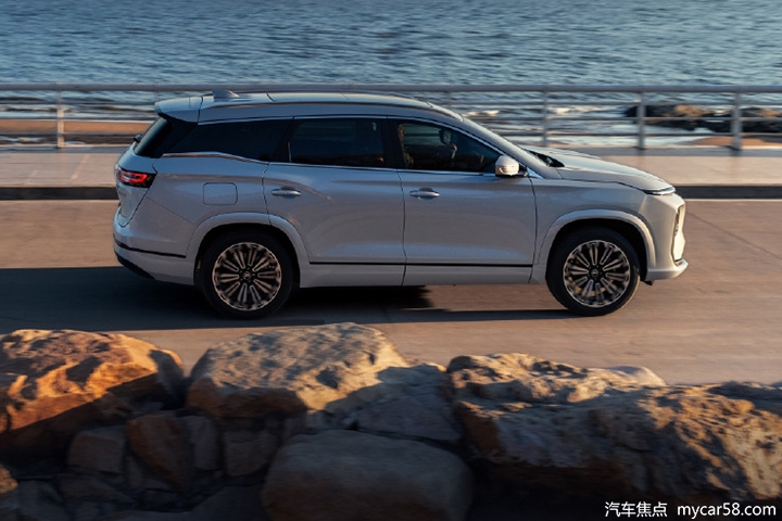 全新山海L9开启预售,16.99万起,标配零重力座椅!插图1 全新山海L9开启预售,16.99万起,标配零重力座椅!插图1