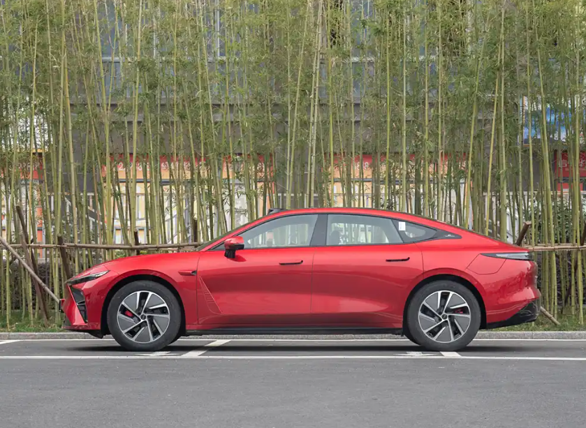 星纪元ES增程版上市!推出四款车型,纯电续航达255公里插图2 星纪元ES增程版上市!推出四款车型,纯电续航达255公里插图2