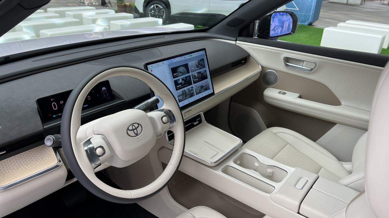 干崩服务器的热销合资纯电，铂智3X重庆上市现场实拍插图8