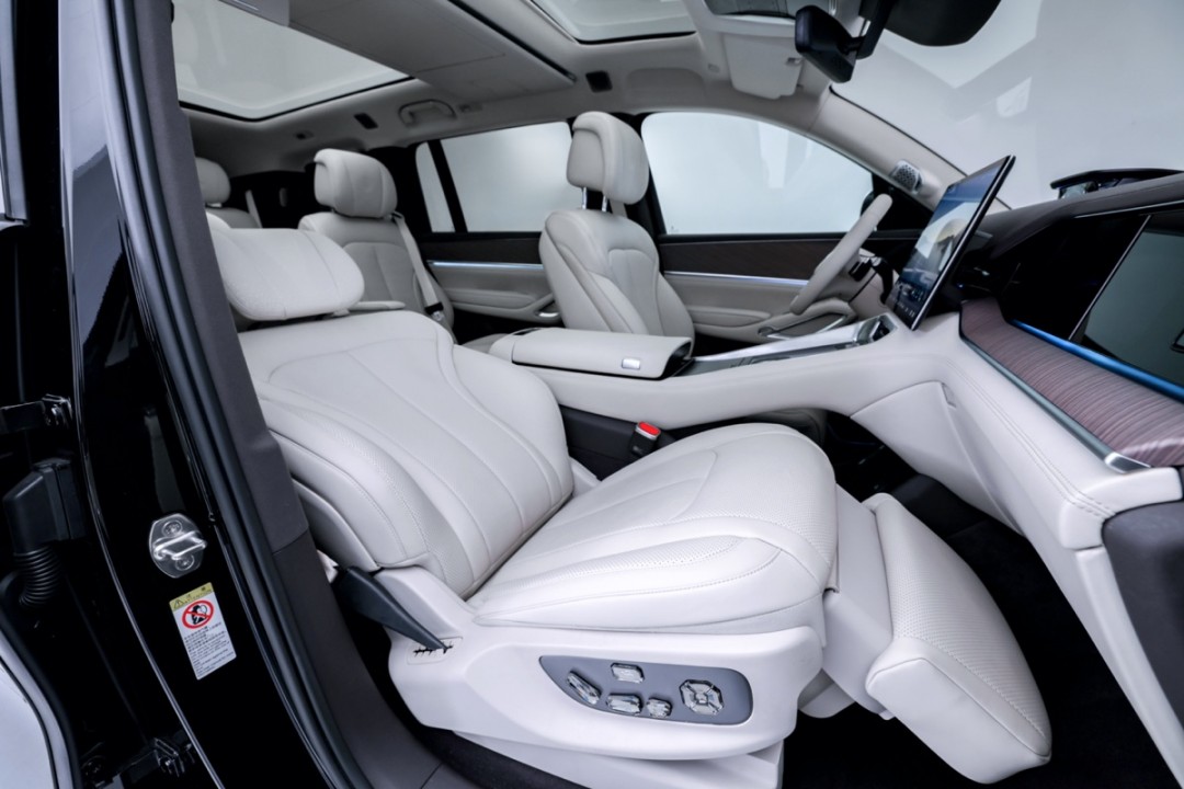 “9”系旗舰SUV 腾势N9正式上市：38.98万元起插图7