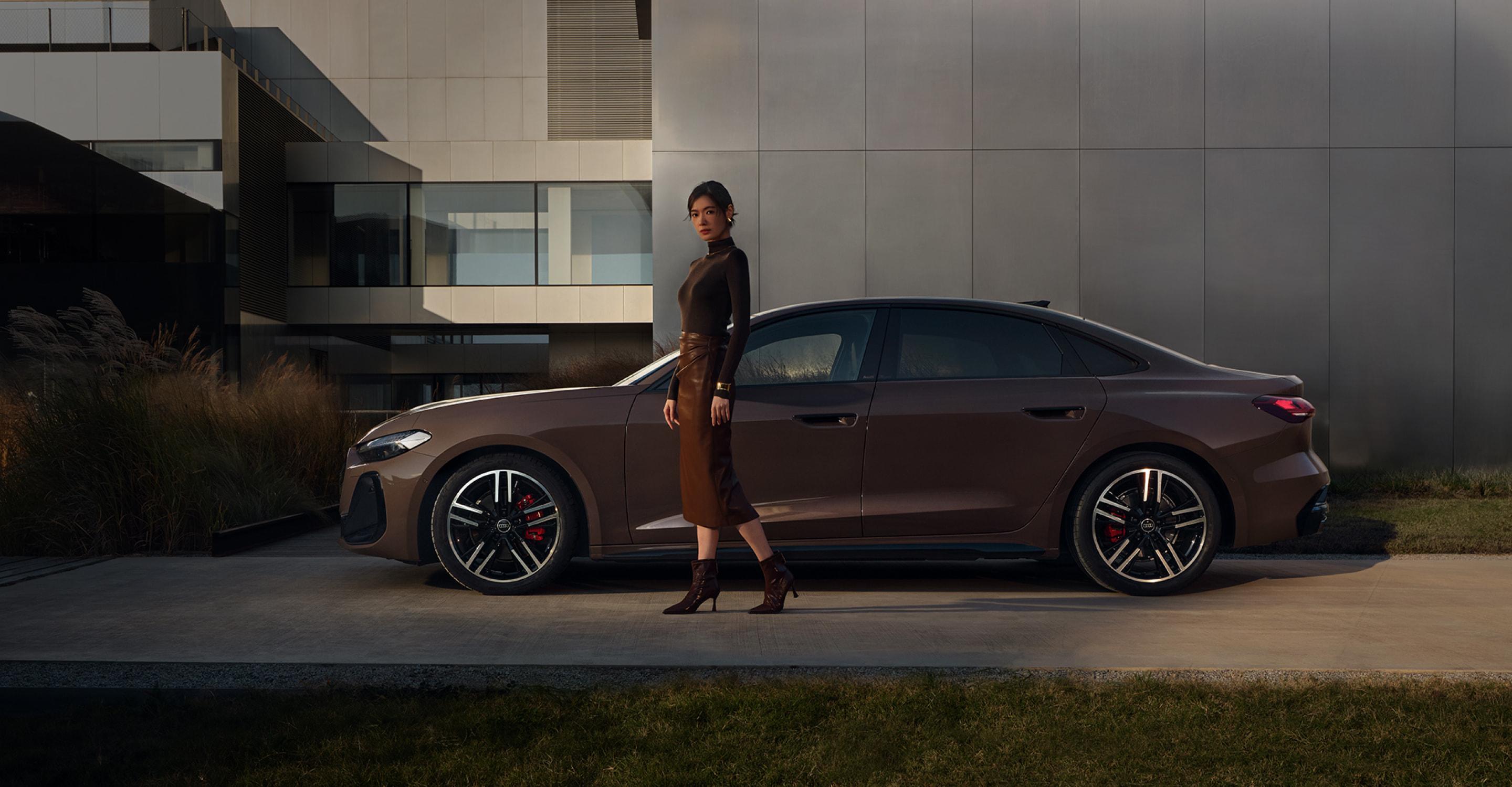 平底方向盘+电子档杆,一汽奥迪A5L内饰科技感拉满插图1 平底方向盘+电子档杆,一汽奥迪A5L内饰科技感拉满插图1