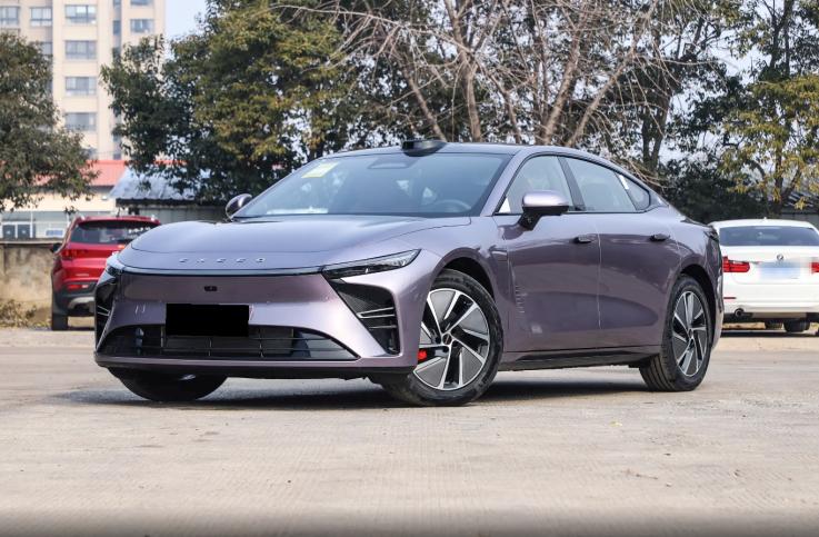 20万的预算买一辆高阶智驾轿车不香吗？静态体验星纪元ES增程