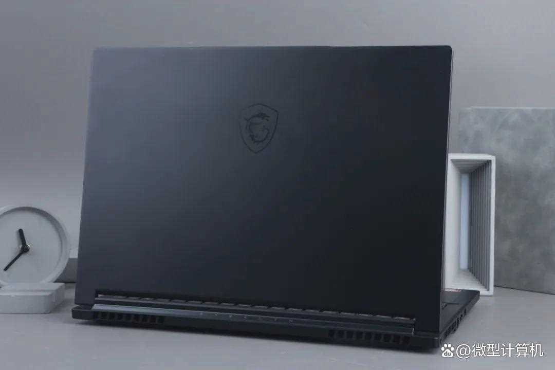 畅玩DeepSeek! 微星绝影16 AI+锐龙版笔记本测评