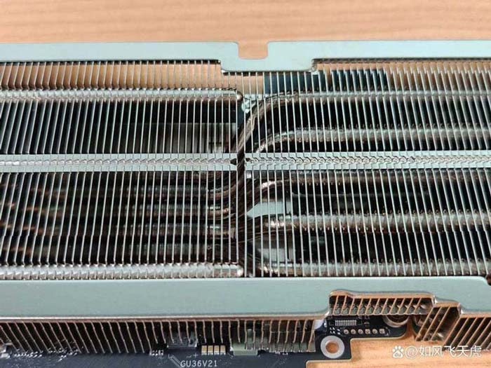 英特尔2代显卡升级完胜N卡4060! 蓝戟B580 Photon 12G OC显卡拆解测评插图10