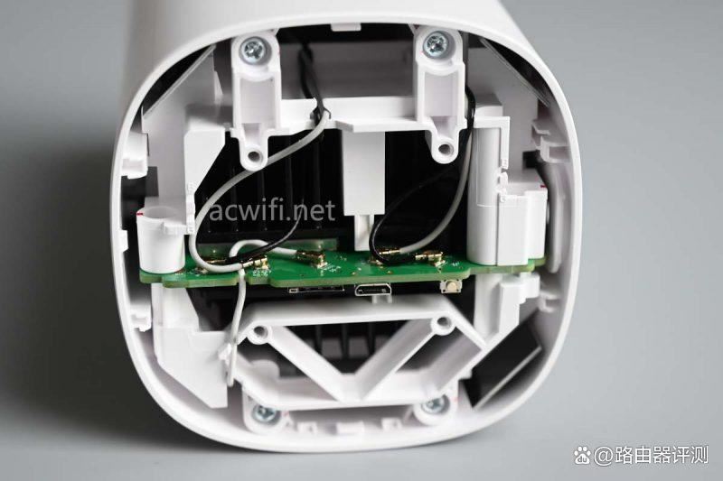 4G/5G全网通! FiberHome烽火5G CPE Air路由器拆机评测插图15 4G/5G全网通! FiberHome烽火5G CPE Air路由器拆机评测插图15