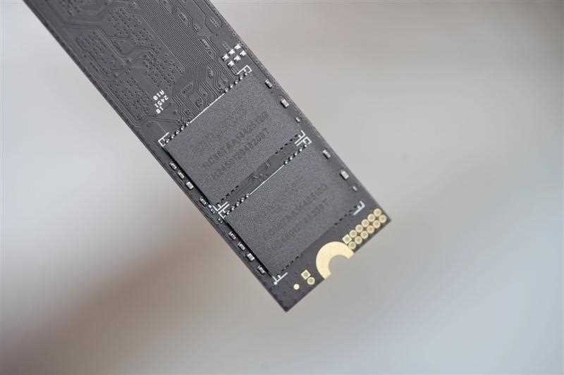 满血性能不超过62度! Lexar 雷克沙NM1090 PRO 2TB固态硬盘测评插图8