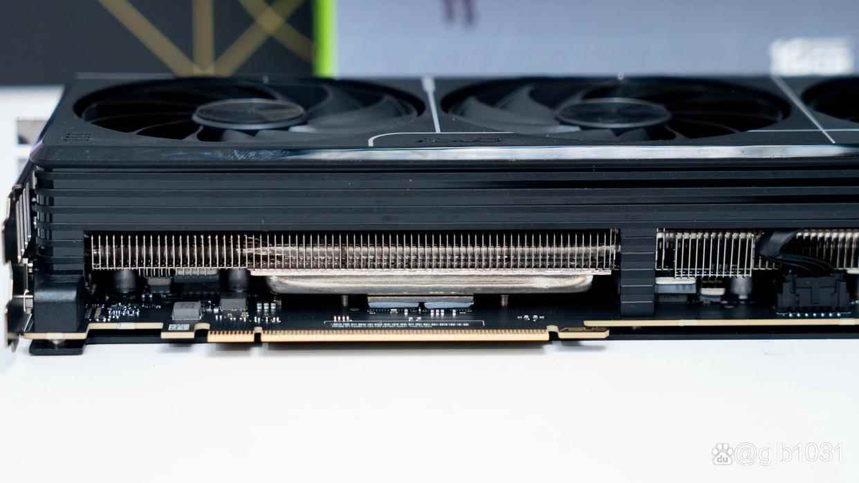 华硕ProArt 全家桶装机推荐: 拥有RTX5080的生产力主机插图40