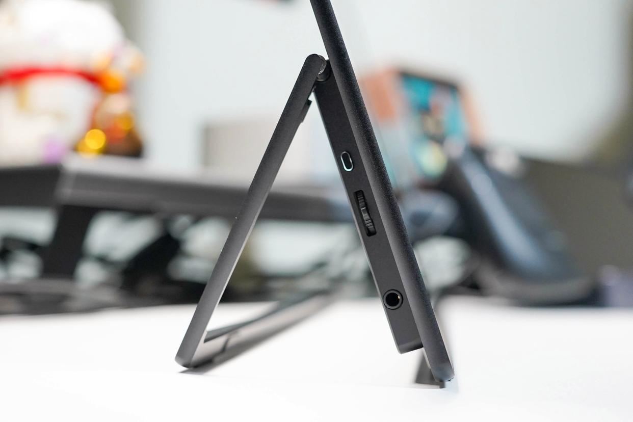 游戏本/掌机怎么搭配便携屏? 2025年外接显示器选购推荐插图11 游戏本/掌机怎么搭配便携屏? 2025年外接显示器选购推荐插图11