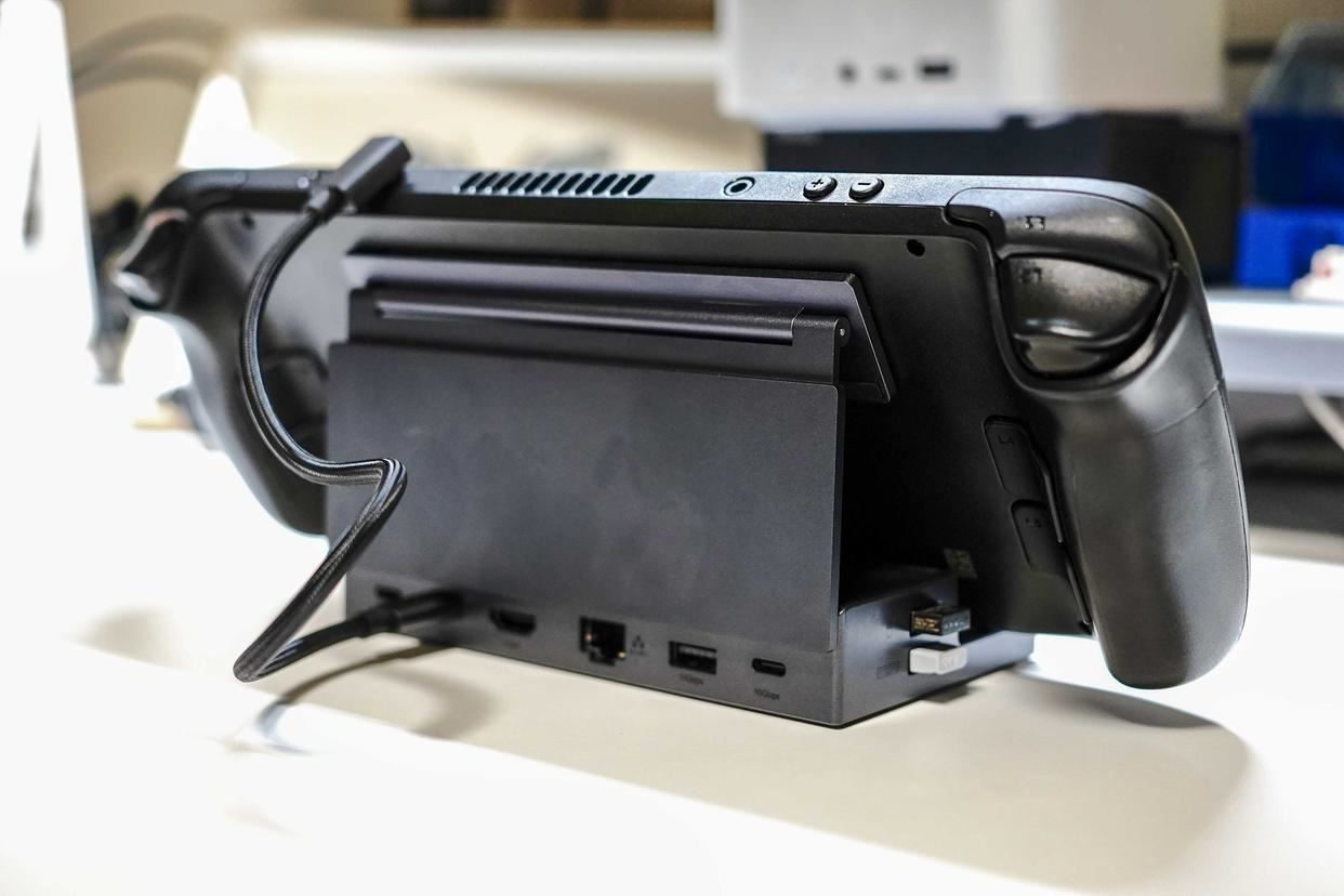 游戏本/掌机怎么搭配便携屏? 2025年外接显示器选购推荐插图17 游戏本/掌机怎么搭配便携屏? 2025年外接显示器选购推荐插图17