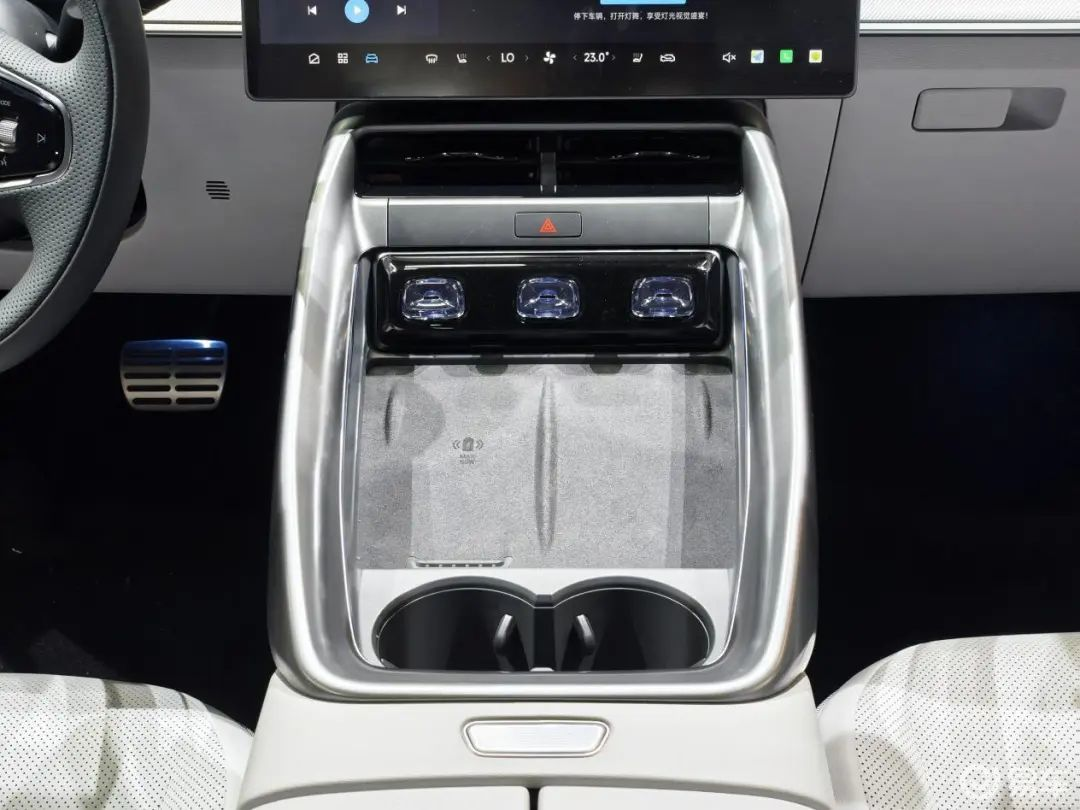 极狐阿尔法S5:11万多买到20万的车,太值了!插图26 极狐阿尔法S5:11万多买到20万的车,太值了!