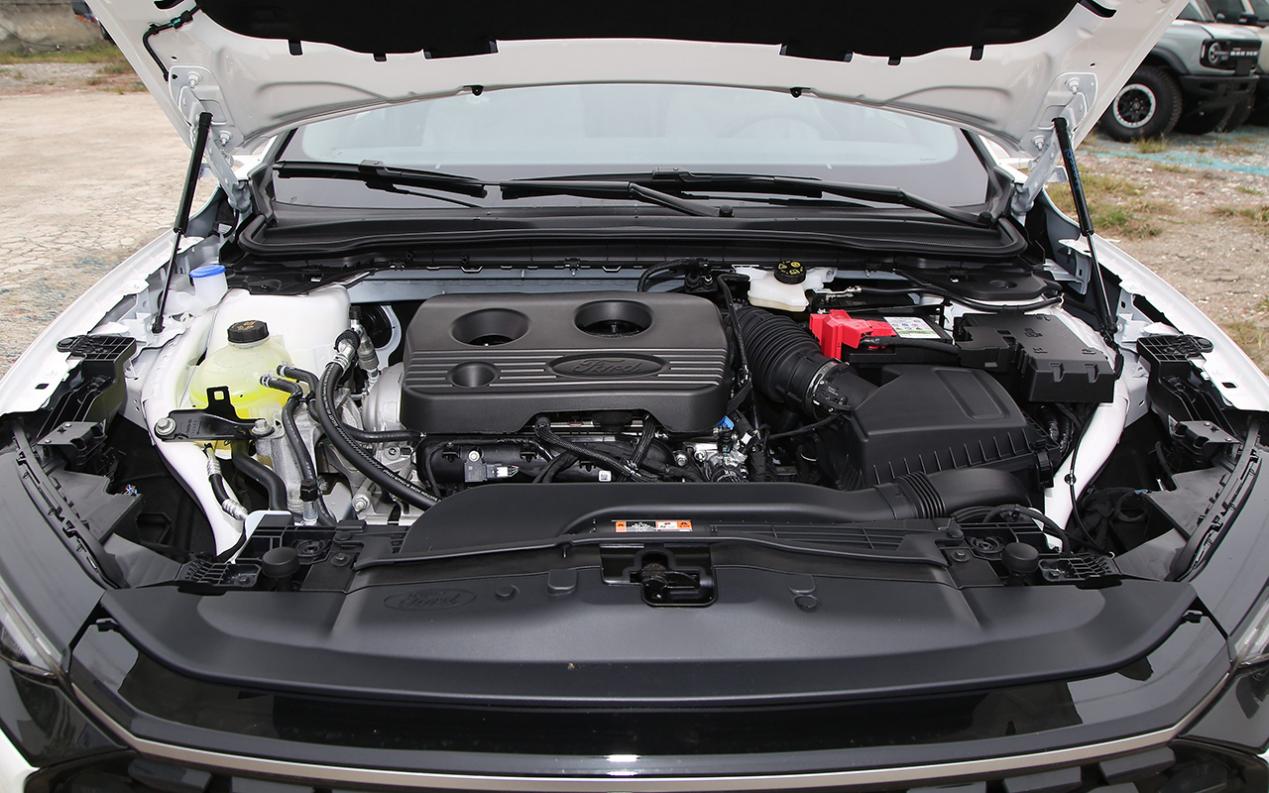 12.58万!福特蒙迪欧也推一口价,销量又要涨?插图6 12.58万!福特蒙迪欧也推一口价,销量又要涨?插图6