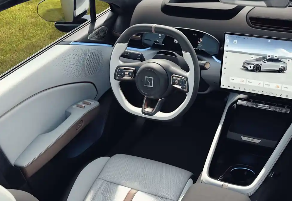 极氪007GT即将在4月发布！搭配主动式进气格栅插图2