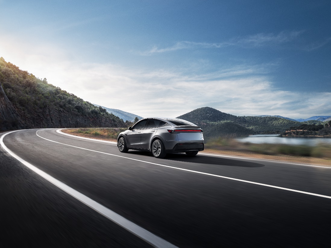 焕新Model Y长续航版涨价1万，后轮驱动版推出3年0息价格不变！插图20