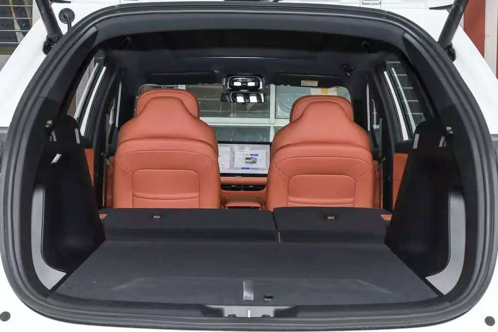 第四代CS75PLUS鲸悦版来了，对比瑞虎8PLUS豪华型选谁更好？插图6