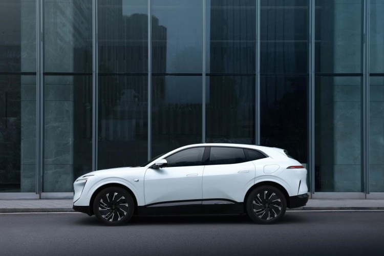 再推限时购车权益，阿维塔07 Pro+定义20万级华系车价值新标杆