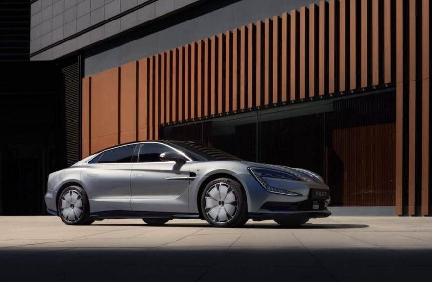 仰望U7上市 引领新能源汽车进入“四电时代”