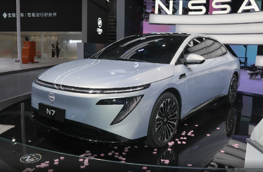 合资电动车不行？来看日产N7，支持高阶智驾，还带车载冰箱