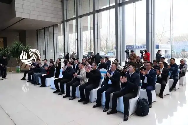 “小城故事多”2025年山东省第六届汽车下乡惠民联展活动正式启动插图1