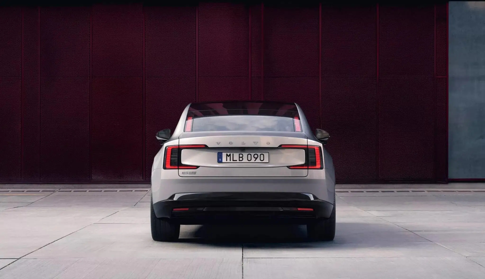 沃尔沃版“帕拉梅拉”来了！轴距3米1+激光雷达，3.9秒破百插图3