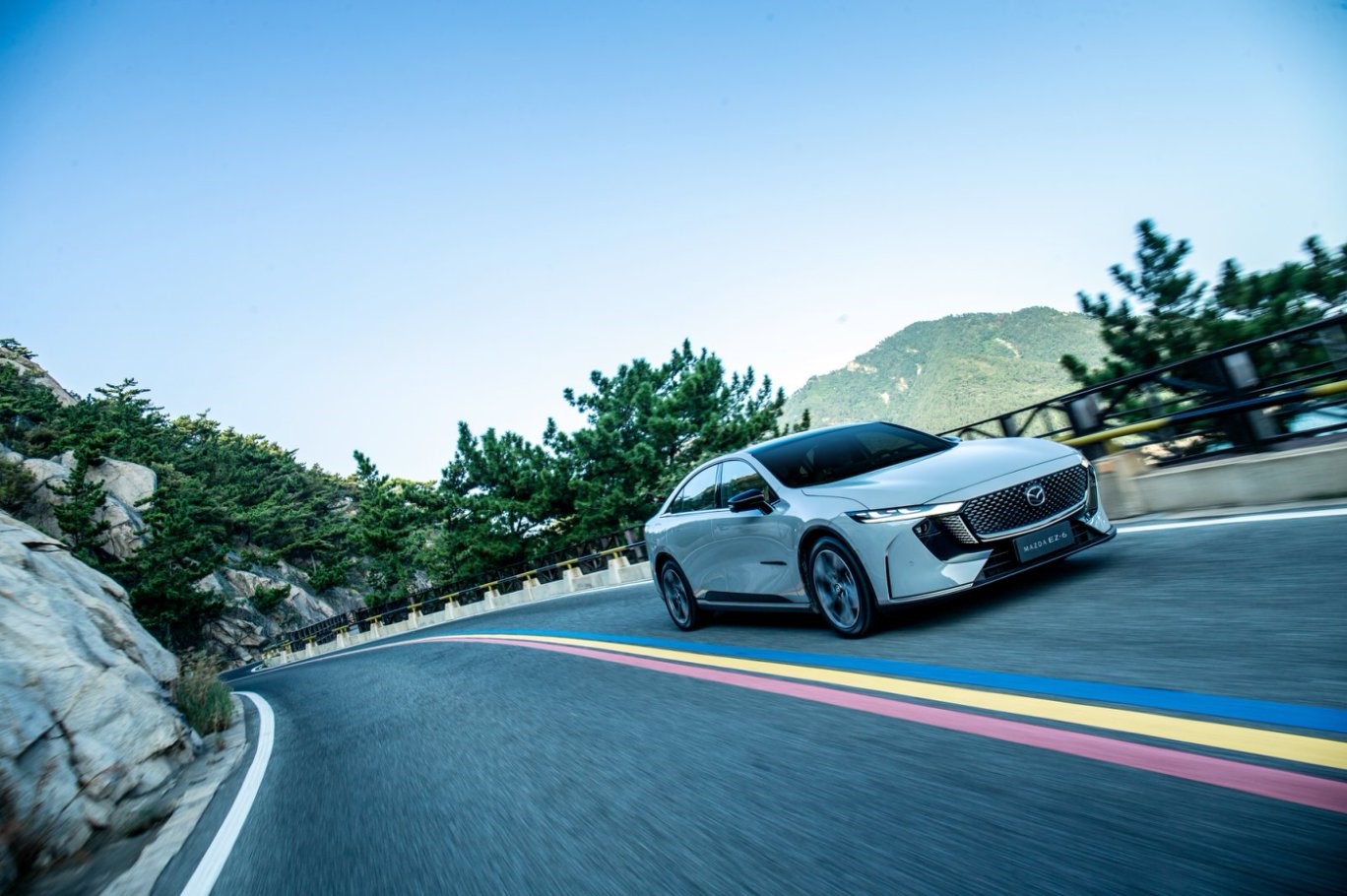 羊毛党狂欢！马自达EZ-6低至9.98万元插图4