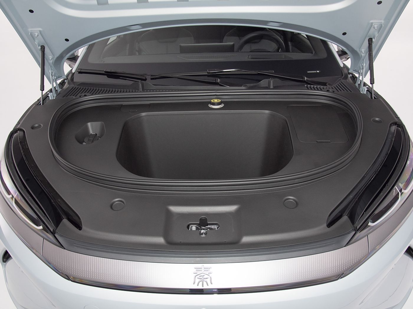 比亚迪秦L EV前瞻：续航545km 或售12.98万元起插图4