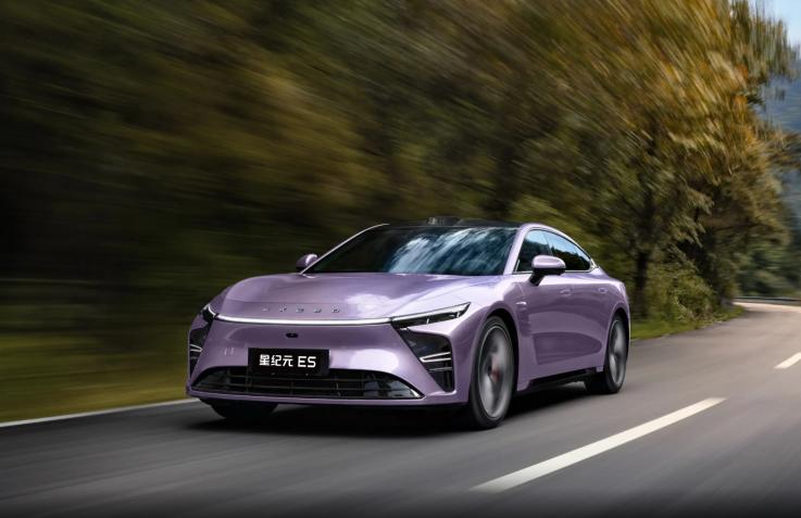 综合续航1645km，星纪元ES增程15.28万起售，4款车型如何选