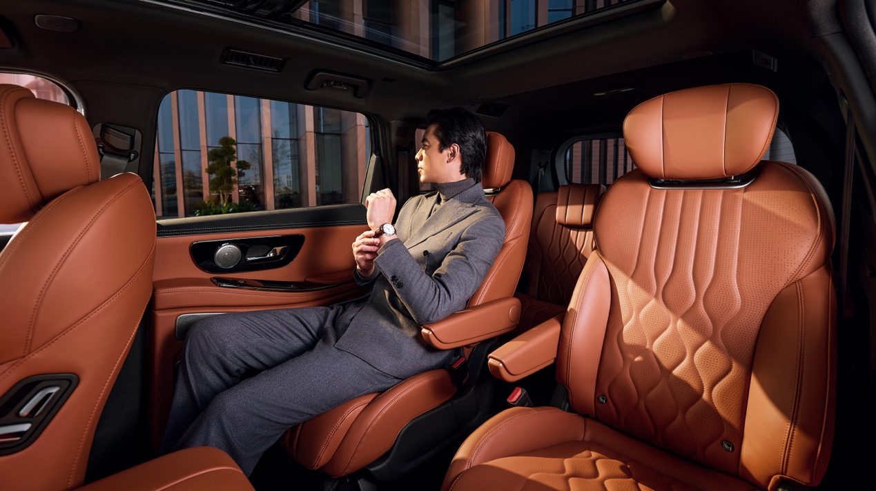 途揽月C-DM来了！礼宾级大7座电混旗舰SUV插图2