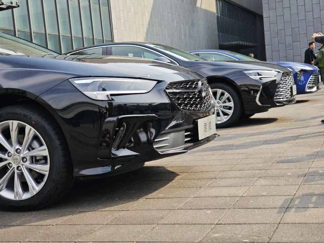 前脸听劝!细看官方版君威GS改装套件插图4 前脸听劝!细看官方版君威GS改装套件插图4