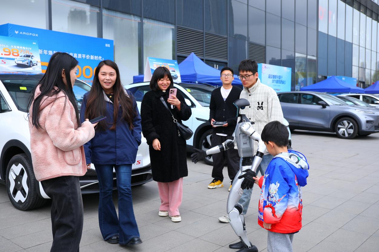 春季欢乐购、补贴再加码，“2025新能源车展”完美收官插图3