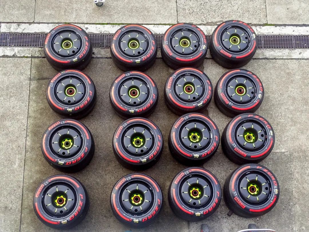 2025年F1中国上海站 迈凯伦车队绝对优势包揽前二插图2