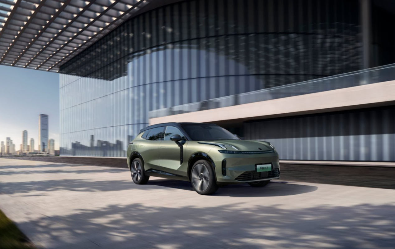 别再被唐DM-i“全民智驾”洗脑，领克08让你能“既要又要还要”