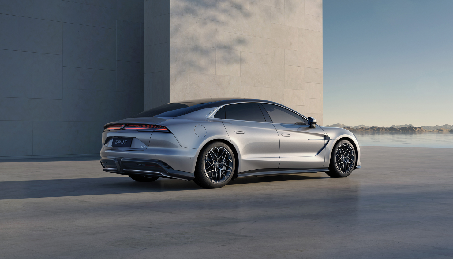 仰望U7上市售62.8万元起 云辇-Z+易四方开启新能源汽车“四电时代”插图6