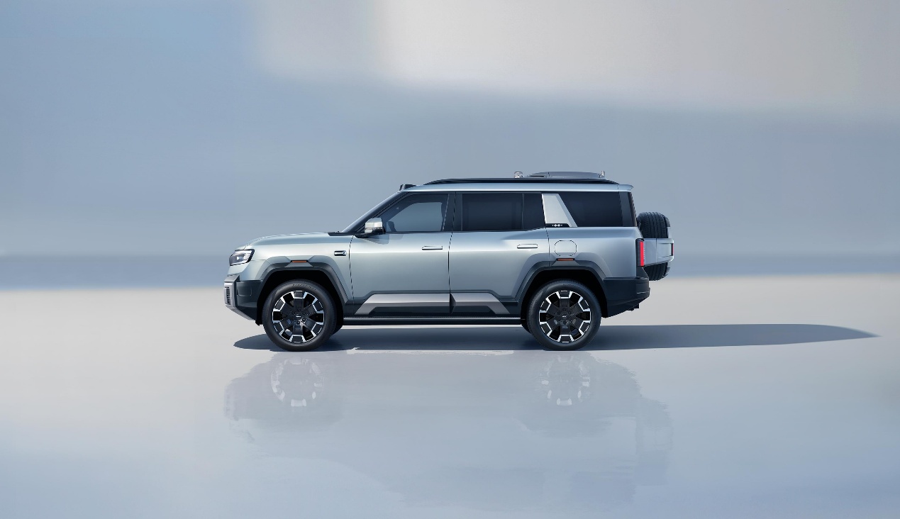 售价39.58万元起！方程豹 豹8无人机版正式上市插图1