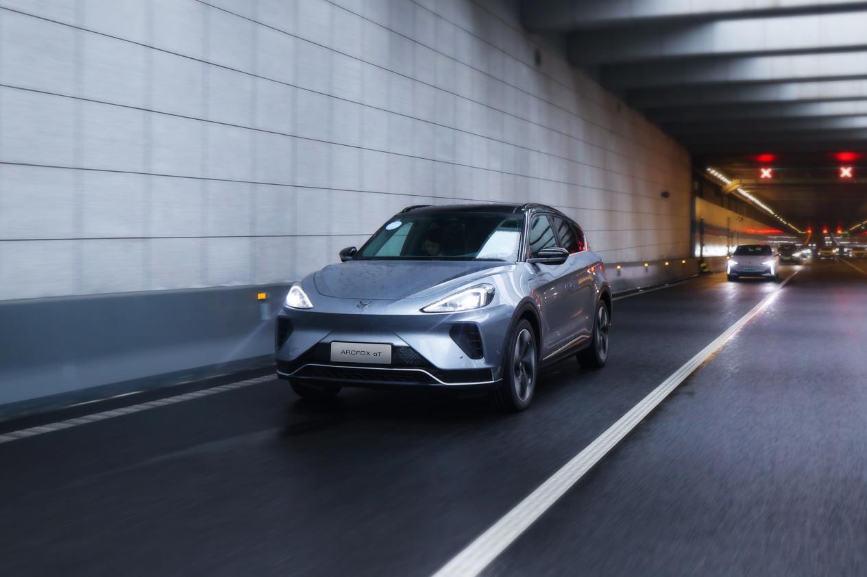 驭风而行，探秘未来：北汽极狐2025私享试驾会杭州站插图6