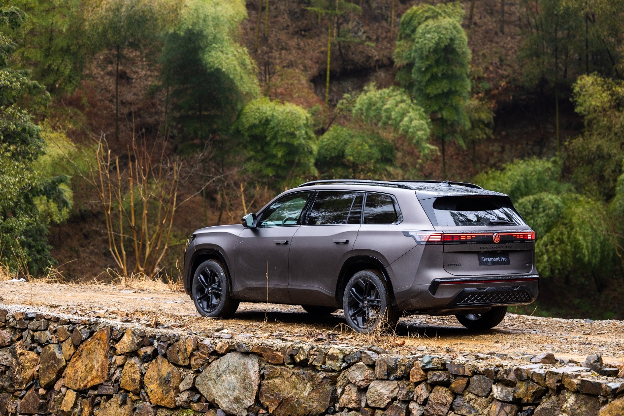 试驾:性能+智能双重叠加 途昂 Pro要硬刚新势力?插图2 试驾:性能+智能双重叠加 途昂 Pro要硬刚新势力?插图2