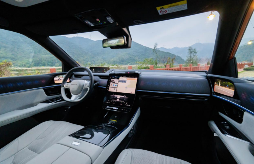 谁说纯电车不能让人热血沸腾？东风本田S7满电出发插图3