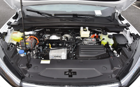 想买15万内的车？风神L7 PHEV动力强、配置好，值得一看！