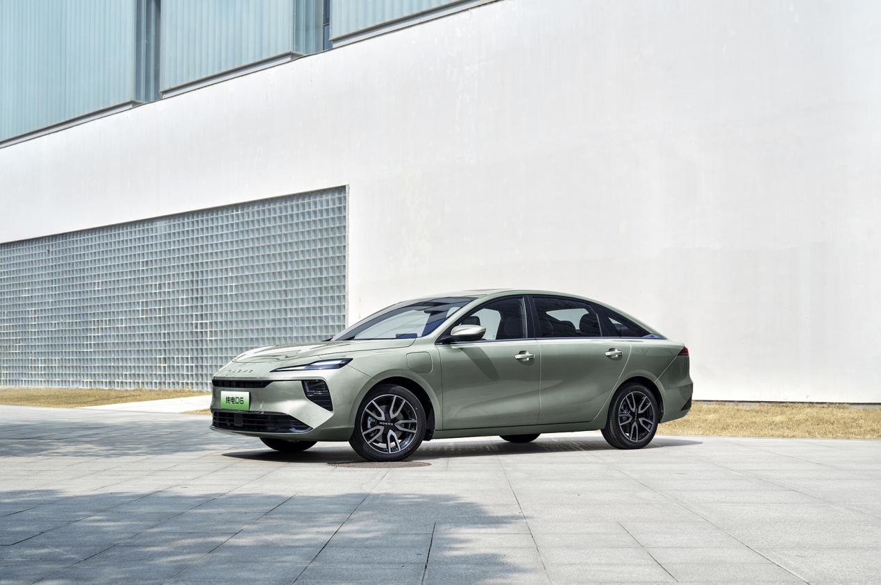 满血版纯电家轿已就位，荣威纯电D6量产车首测续航达成率116.9%