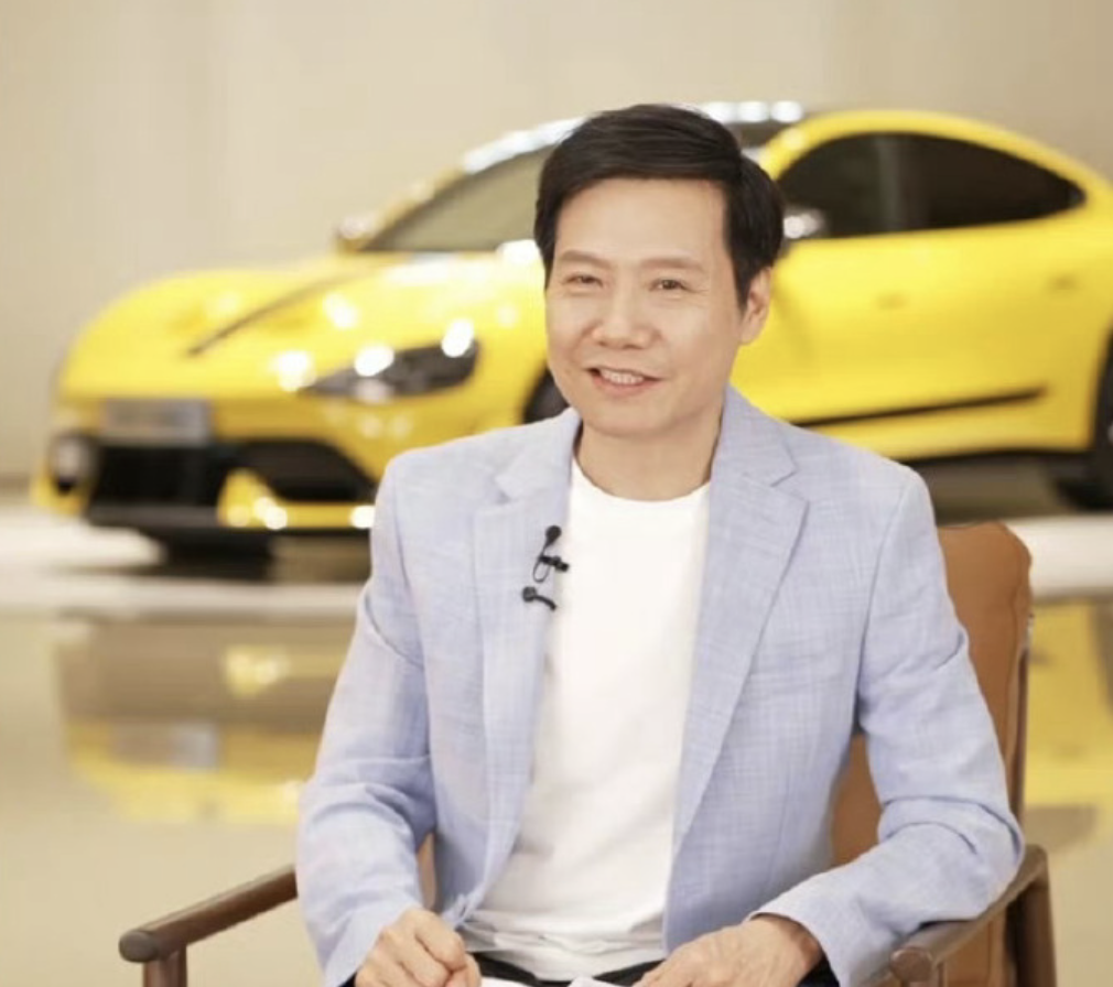 小米SU7 Ultra街头刷圈，“纽北之王”变马路杀手了插图6