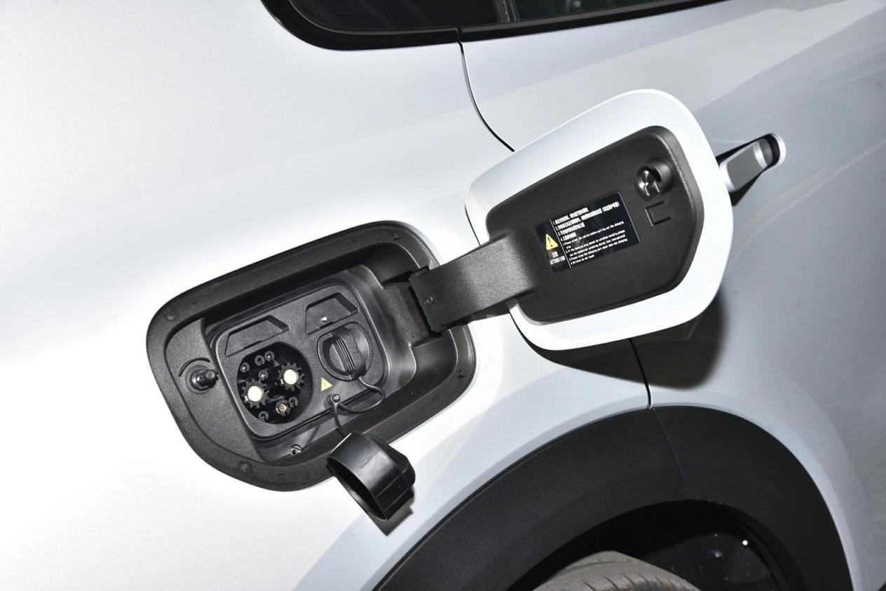 增程VS插混，深蓝S05对上宋Pro DMi，15万预算，选谁更值？插图3