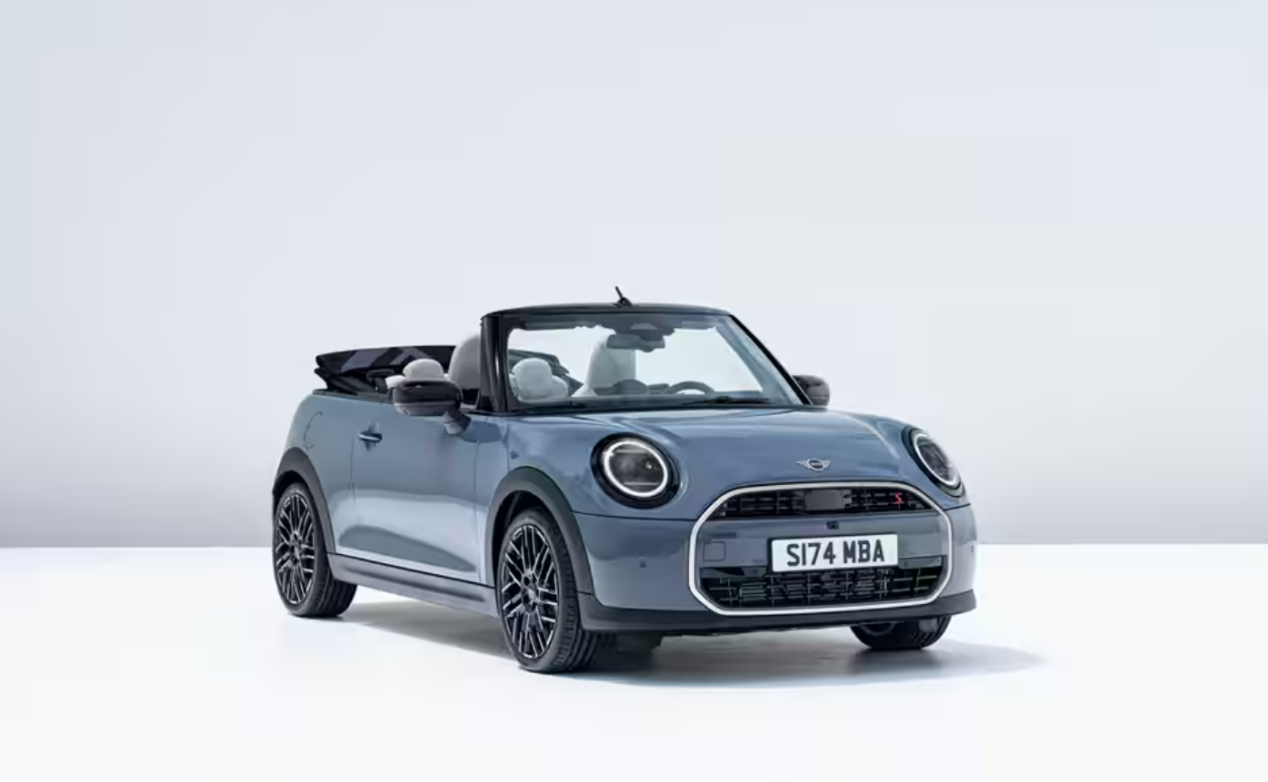 整车造型时尚,全新MINI COOPER Cabrio/MINI JCW Cabrio官图发布插图 整车造型时尚,全新MINI COOPER Cabrio/MINI JCW Cabrio官图发布插图
