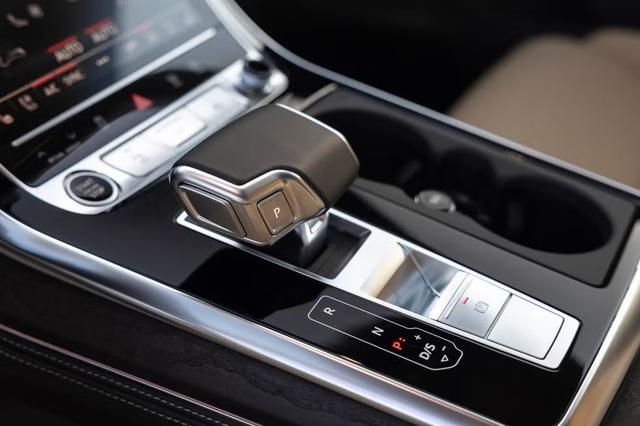 内饰豪华度大比拼：奥迪Q7、奔驰GLE和宝马X5谁更强？插图1