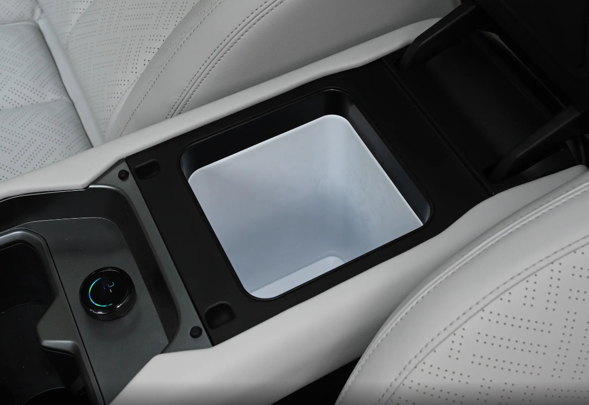 预售13.98万起，配电动前备厢和6kW外放电，方程豹钛3你期待吗？插图7