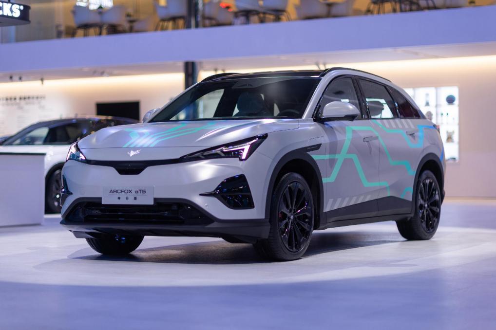 极狐新阿尔法T5神行版快充实测,15分钟补能500km真实力插图2 极狐新阿尔法T5神行版快充实测,15分钟补能500km真实力插图2