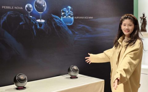在艺术画廊体验创新新品！Aurvana Ace mimi耳机有实力