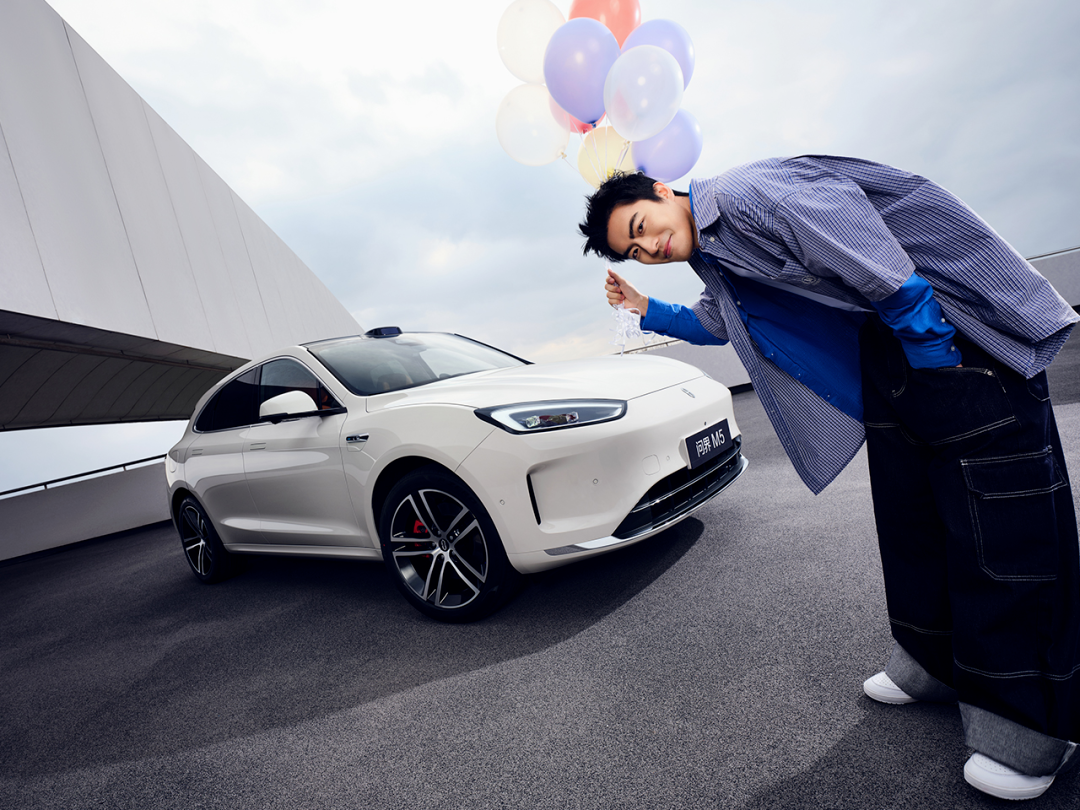 售22.98万元起！问界新M5 Ultra重新定义智驾标准