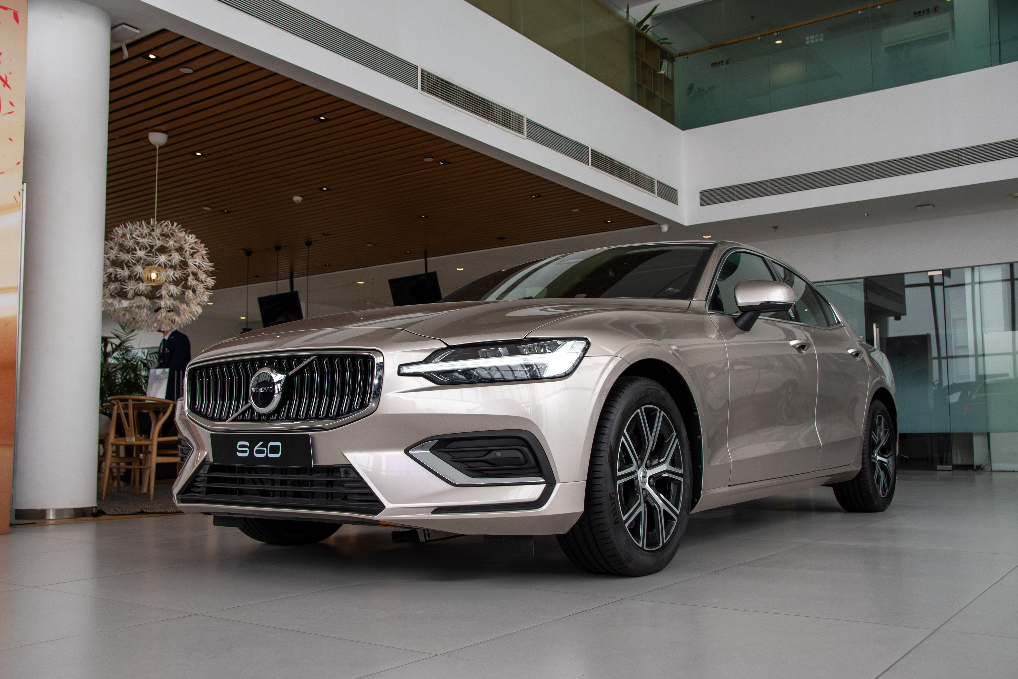 年轻人首选质价比超高的豪华车，沃尔沃S60 18.9万！插图