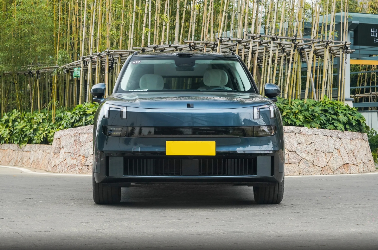 对标理想L9?搭载双/三电机+空悬,大六座布局,领克900将来袭插图4 对标理想L9?搭载双/三电机+空悬,大六座布局,领克900将来袭插图4