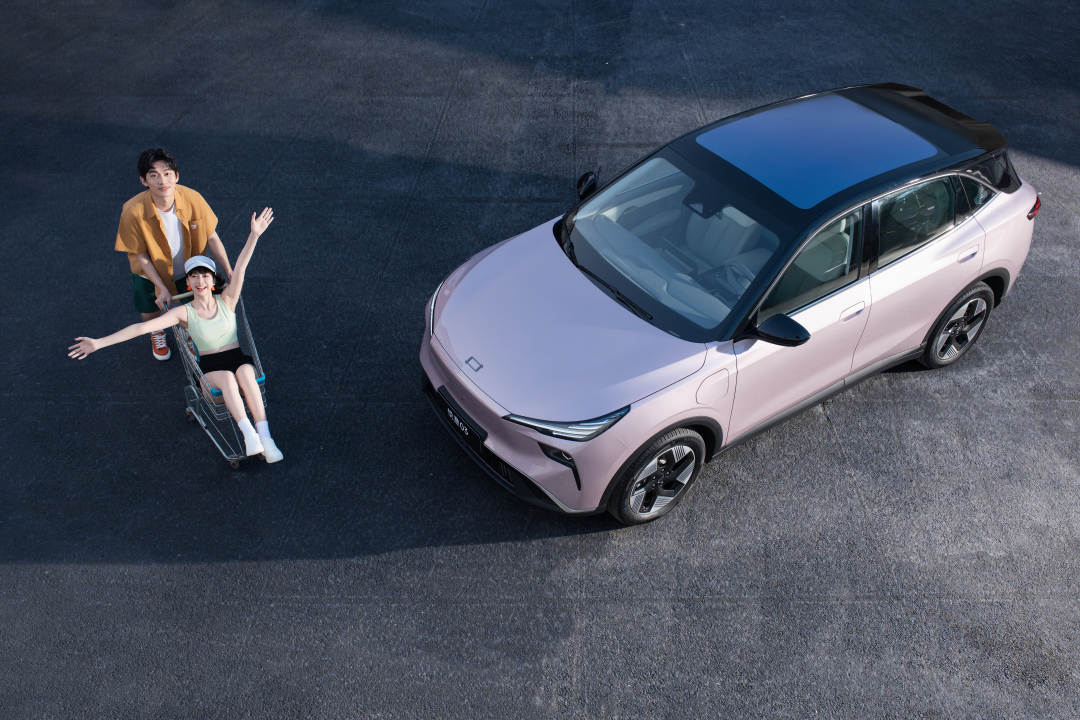 9万级纯电市场的"破局者"还是"搅局者"？奔腾悦意03来了