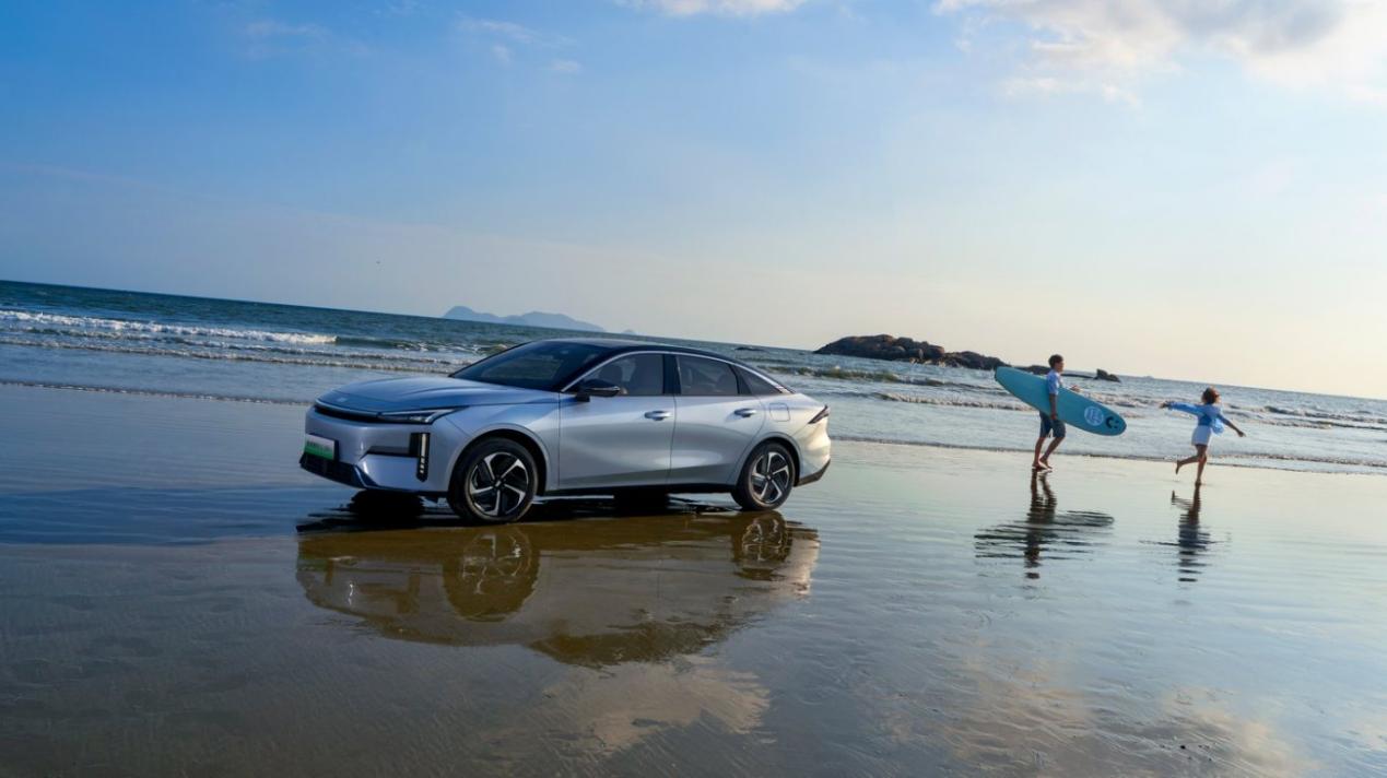 限时先享指导价7.98万元-10.68万元  “2L级国民精品家轿”吉利银河L6 EM-i正式上市插图2